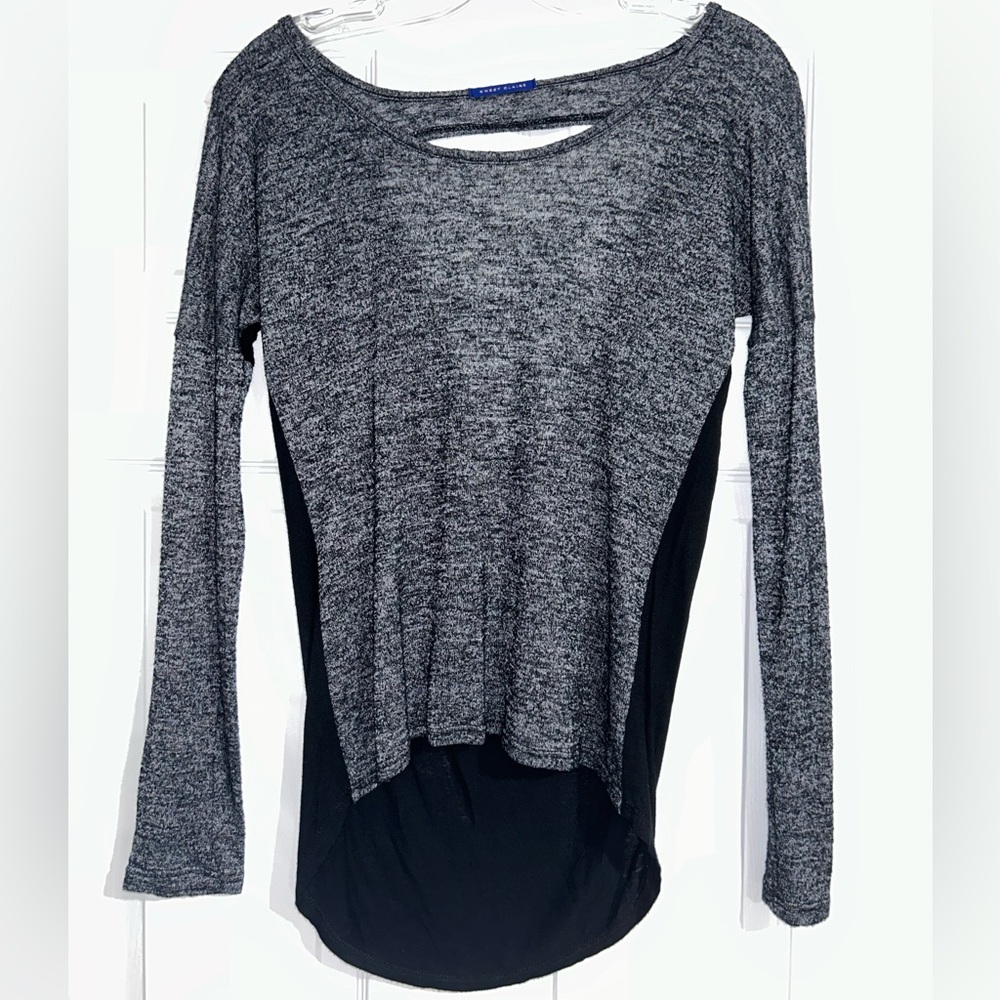 Women’s Size Medium Sweet Claire Long Sleeve Grey Shirt with Black Cutout Back